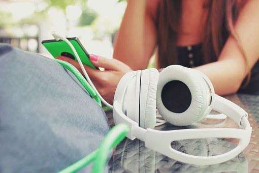Emulate Android APK 102.2 FM Radio stations onlie Emulate Android APK 102.2 FM Radio stations onlie