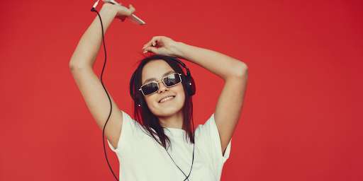 Run android online APK 97.9 KISS FM from MyAndroid or emulate 97.9 KISS FM using MyAndroid