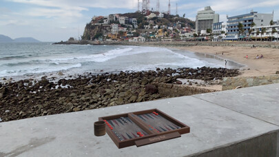 Emulate iPhone app AR Backgammon+ using MyAndroid