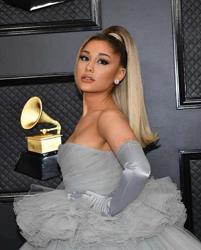 Run android online APK Ariana Grande Free HD Wallpapers from MyAndroid or emulate Ariana Grande Free HD Wallpapers using MyAndroid