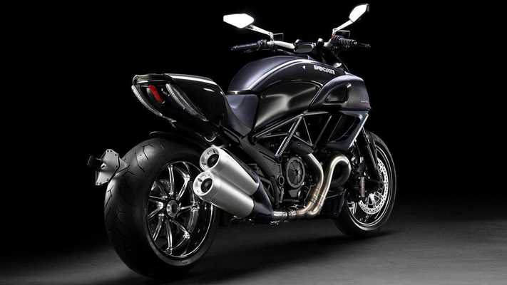 Emulate Android APK Black Ducati Wallpaper
