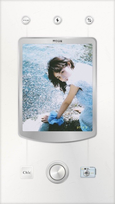 Emulate iPhone app Chic - Stylish Camera using MyAndroid