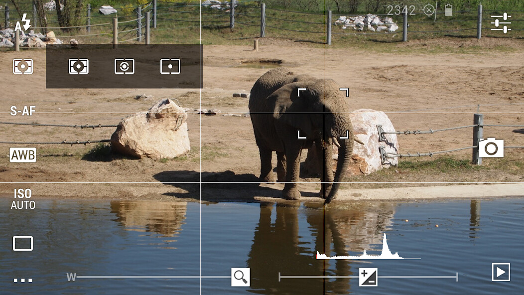 Run android online APK DSLR Camera Pro from MyAndroid or emulate DSLR Camera Pro using MyAndroid