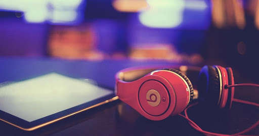 Run android online APK German radio listens to free live music from MyAndroid or emulate German radio listens to free live music using MyAndroid