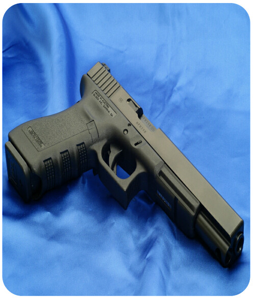 Run android online APK Guns Wallpaper HD from MyAndroid or emulate Guns Wallpaper HD using MyAndroid