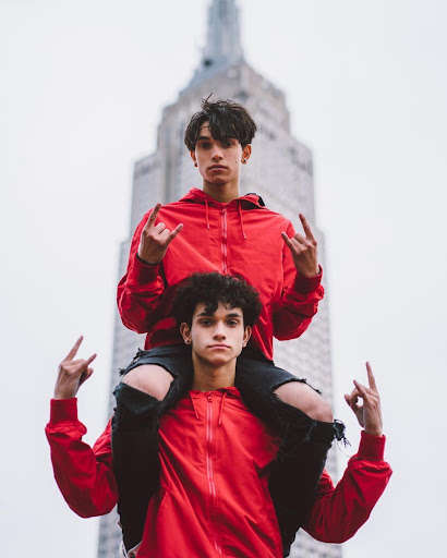 Run android online APK Lucas and Marcus Wallpaper full HD 2021 from MyAndroid or emulate Lucas and Marcus Wallpaper full HD 2021 using MyAndroid