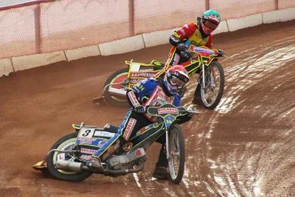Emulate Android APK Motorcycle speedway wallpaper