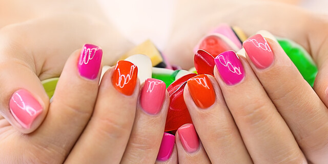Run android online APK Nail manicure lessons from MyAndroid or emulate Nail manicure lessons using MyAndroid