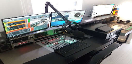 Run android online APK RADIO CRISTIANA MEGAJE ON LINE from MyAndroid or emulate RADIO CRISTIANA MEGAJE ON LINE using MyAndroid