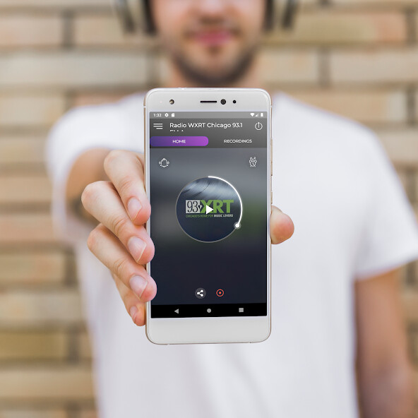 Run android online APK Radio WXRT Chicago 93.1 FM USA from MyAndroid or emulate Radio WXRT Chicago 93.1 FM USA using MyAndroid