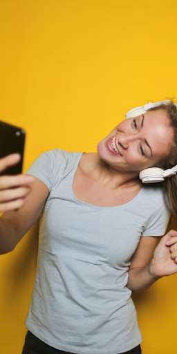 Run android online APK RFI RadioFrance Internationale from MyAndroid or emulate RFI RadioFrance Internationale using MyAndroid