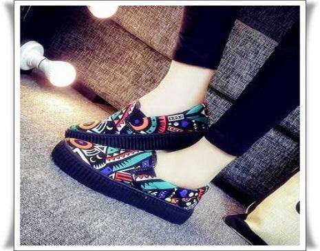 Run android online APK Shoes Painting Design from MyAndroid or emulate Shoes Painting Design using MyAndroid