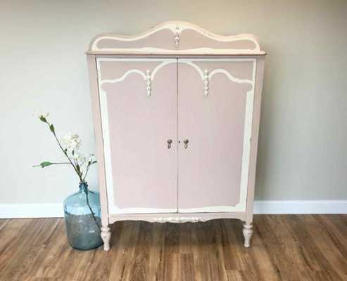 Emulate Android APK Small Wardrobe Design