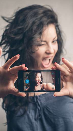 Run android online APK SnappThat - A fun camera! from MyAndroid or emulate SnappThat - A fun camera! using MyAndroid