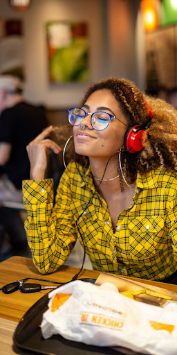 Run android online APK Suprema Radio 95.3 from MyAndroid or emulate Suprema Radio 95.3 using MyAndroid