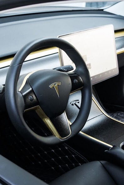 Run android online APK Tesla model x from MyAndroid or emulate Tesla model x using MyAndroid