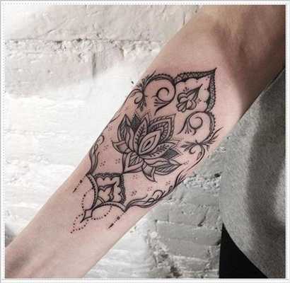 Emulate Android APK Trendy Flower Tattoo Design Idea