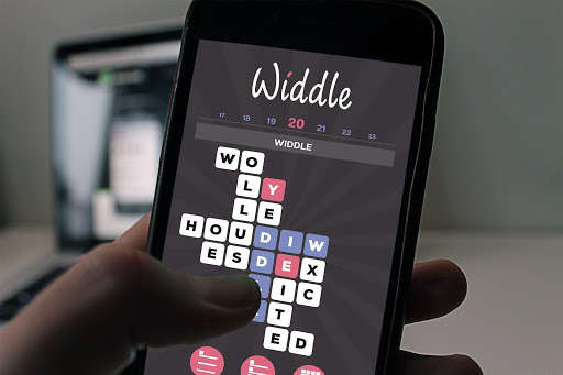 Run android online APK Widdle - English word game from MyAndroid or emulate Widdle - English word game using MyAndroid